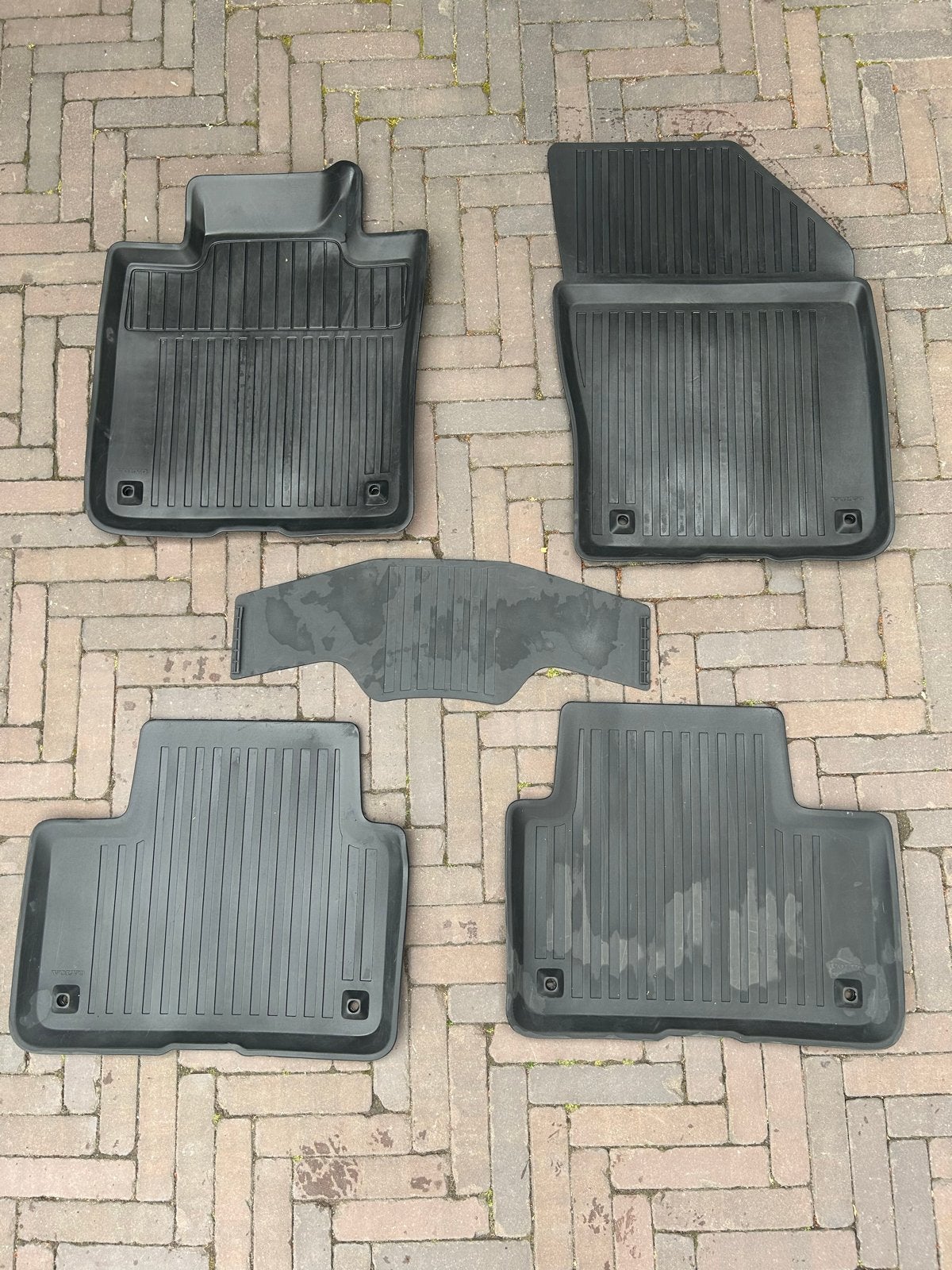 All-weather (rubberen) vloermatten Volvo V60 S60 (19-), Ophalen of Verzenden, Zo goed als nieuw