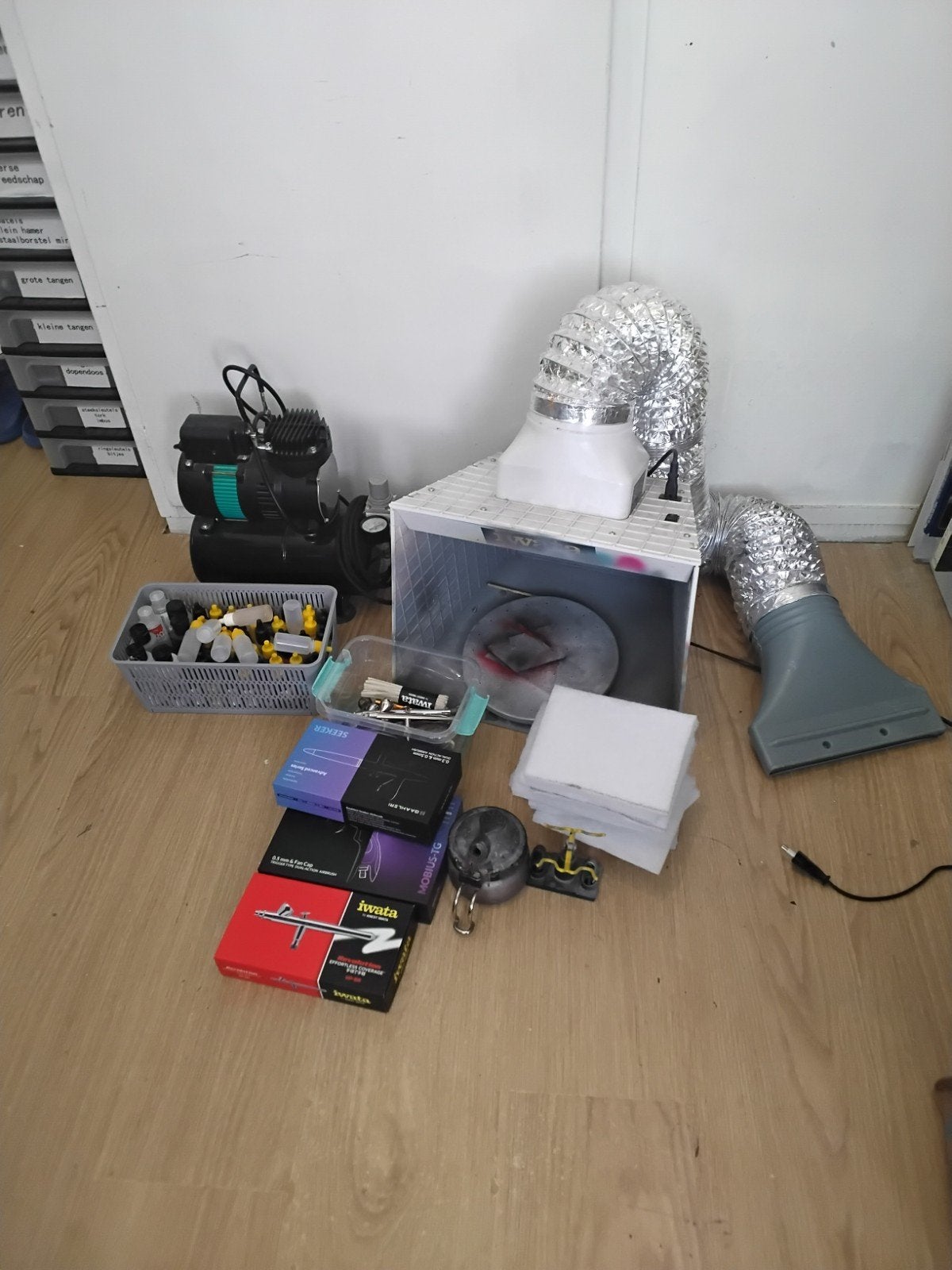 Complete Airbrush met alle toebehoren  zie advertentie, Ophalen