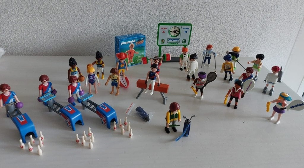 23 Playmobil sporters met div. accessoires, Ophalen of Verzenden, Zo goed als nieuw