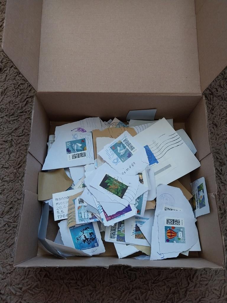 700 gram onafgeweekte Duitse postzegels, Ophalen of Verzenden