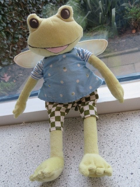 Kikker Groda van IKEA zacht velours met broek en shirt 32 cm, IKEA, Overige typen, Ophalen of Verzenden, Zo goed als nieuw