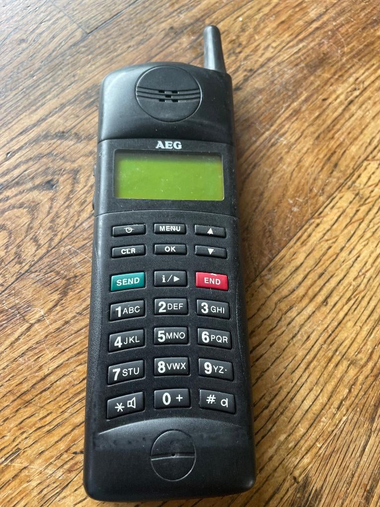 AEG HT901 classic mobiele telefoon 1990, Ophalen, Gebruikt, Geen camera, Klassiek of Candybar
