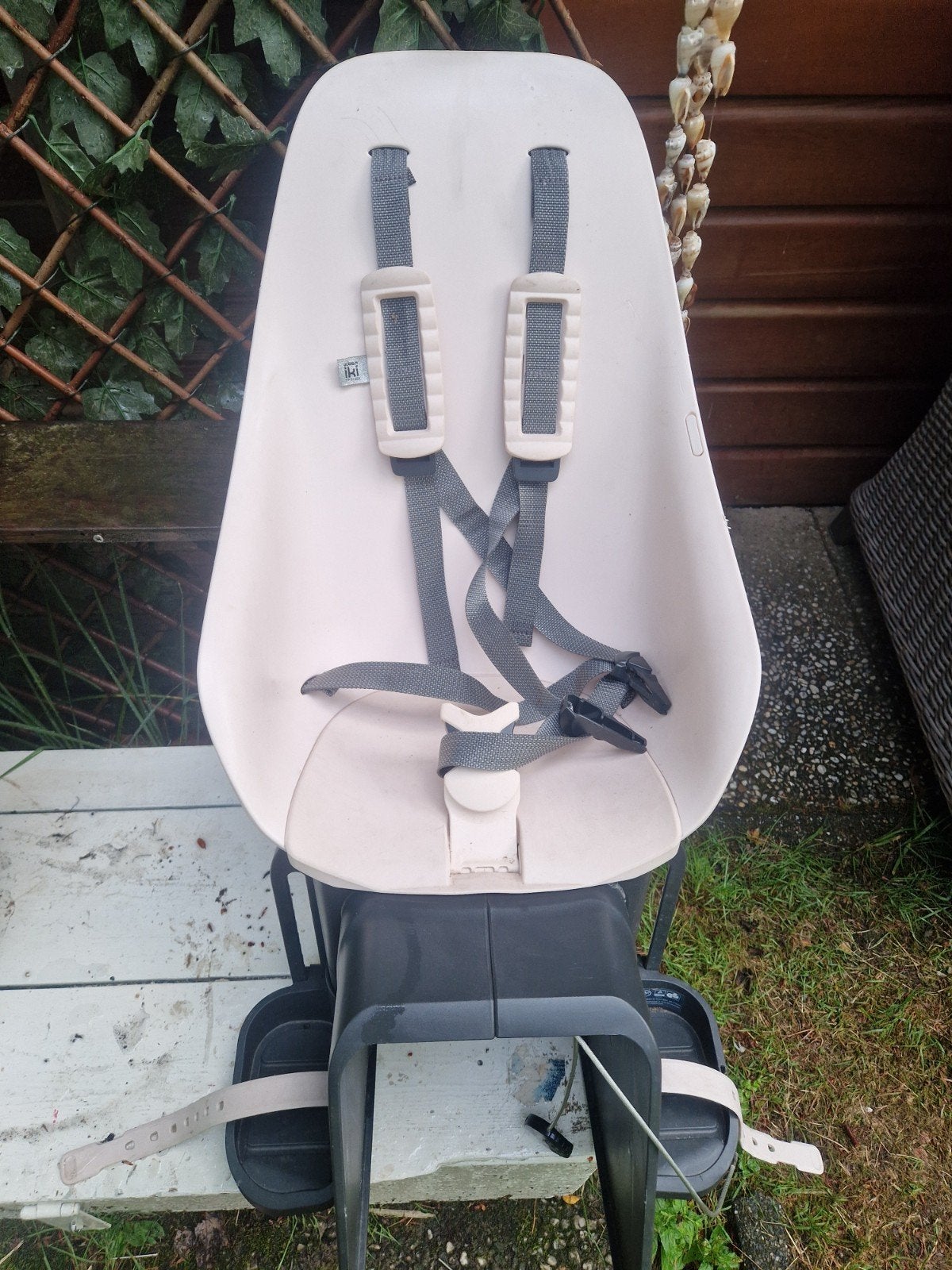 Kinderzitje Kleur roze/zalm met grijs

9 mnd tot 6 jr, Fietsen en Brommers, Fietsaccessoires | Fietsstoeltjes, Ophalen, Achterzitje