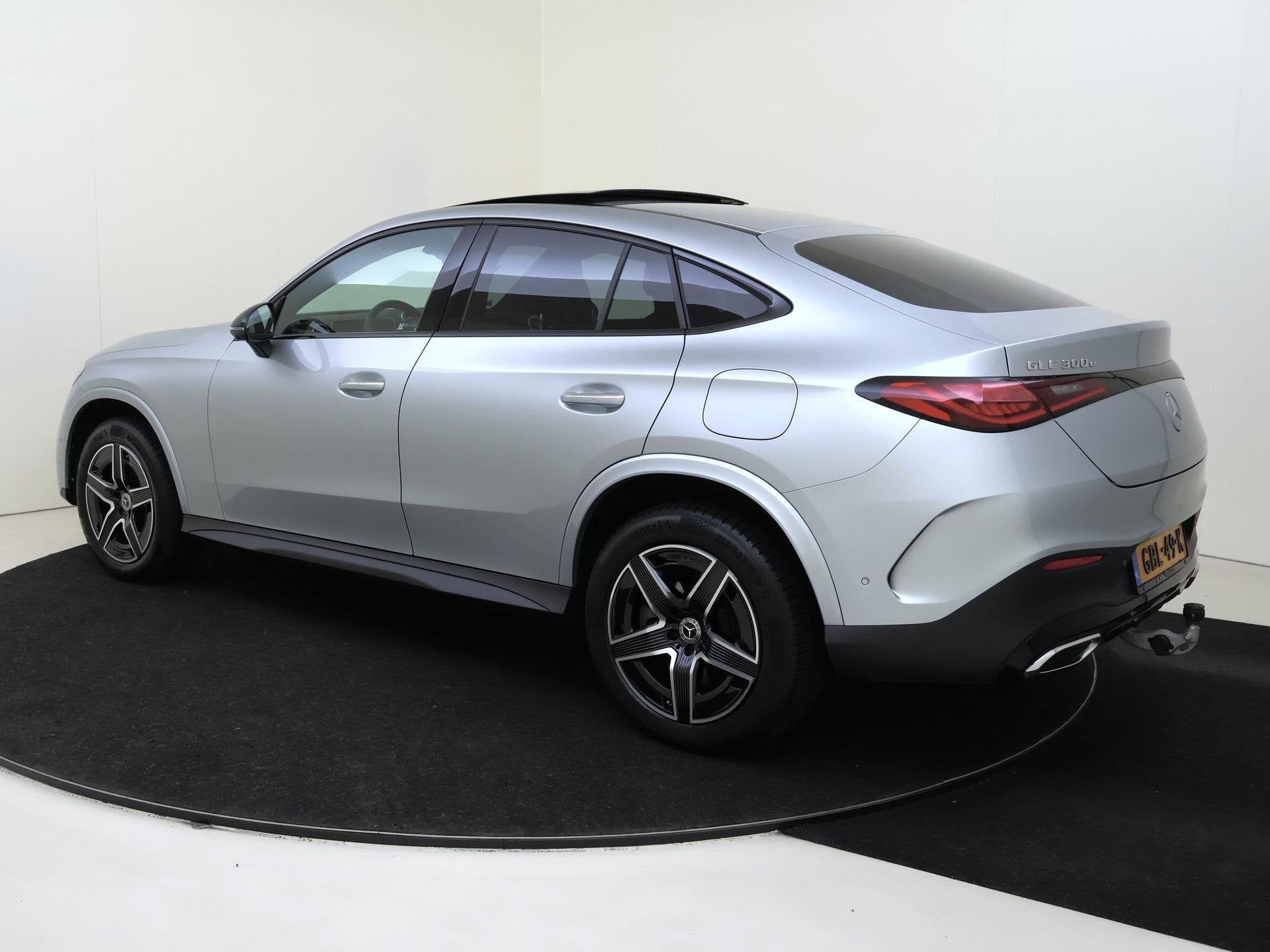 Mercedes-Benz GLC-klasse Coupé 300e 4MATIC AMG Line / Panor, Auto's, Automaat, 2240 kg, Gebruikt, 2000 kg