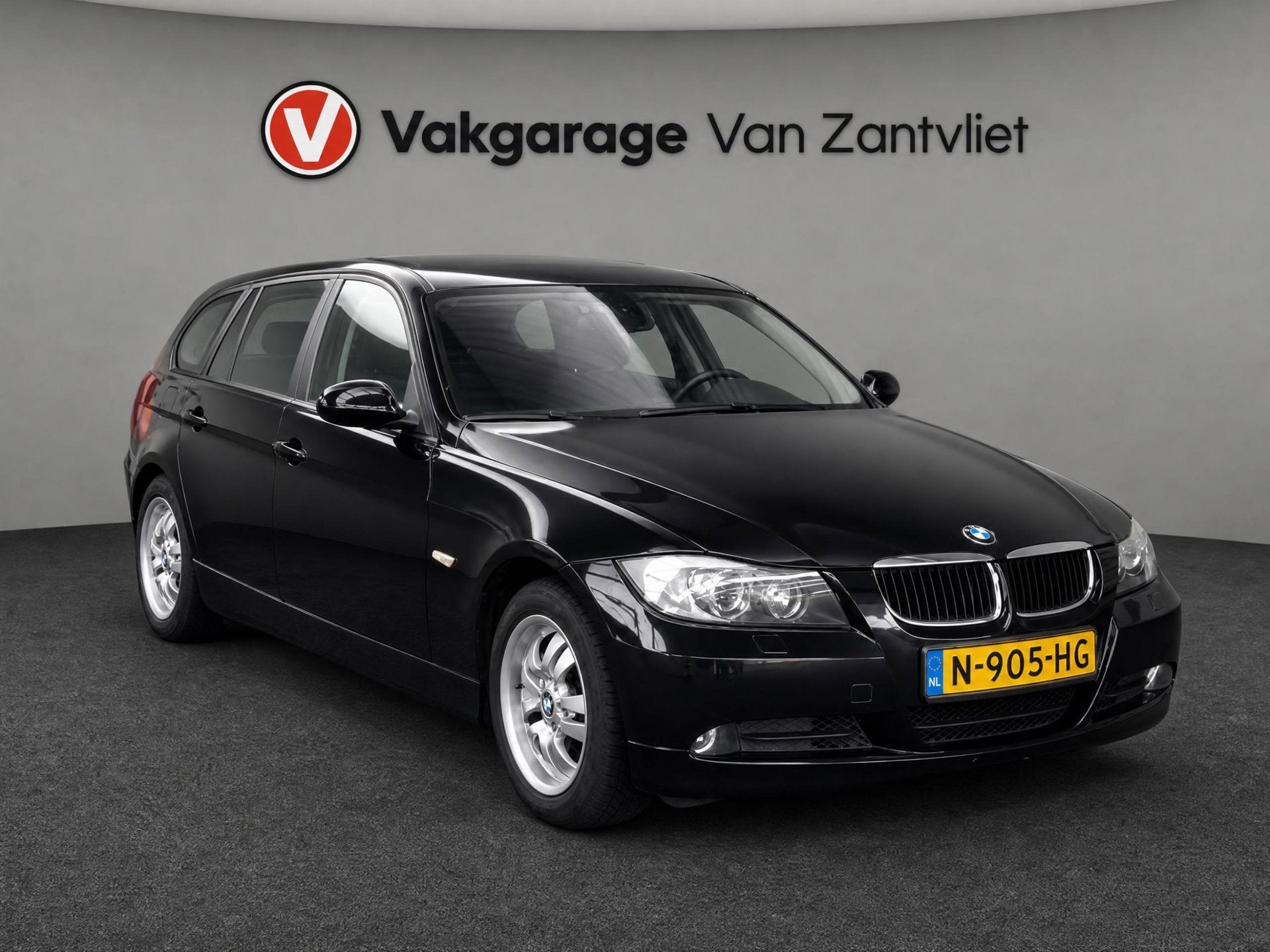 BMW 3-serie Touring 320i Export/handel, Auto's, 13 km/l, 12 maanden, Zwart, Handgeschakeld