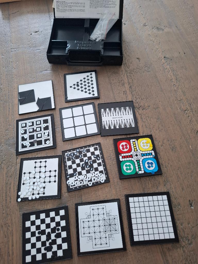 Magnetic Travel Games – reisspelletjes set in koffer, Ophalen of Verzenden, Gebruikt