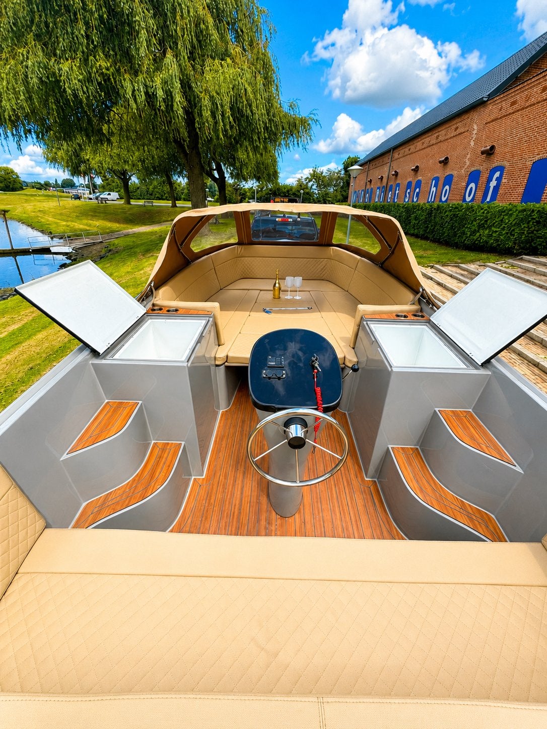 Maassloep 680 NIEUW Inc jong gebruikte tohatsu 30pk 4 takt, Watersport en Boten, Sloepen, Ophalen, Maassloep, Boegschroef