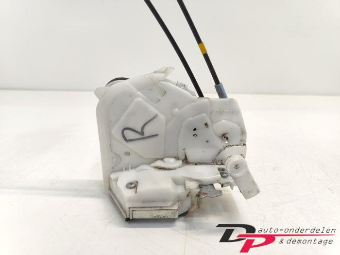 Deurslot Mechaniek 4Deurs rechts-voor van een Daihatsu Cuore, Gebruikt, Daihatsu, -, -