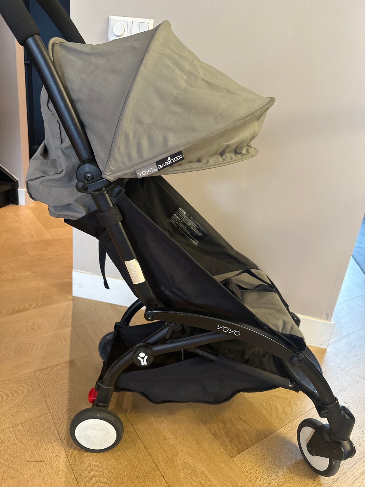 Yoyo kinderwagen met hoezen, Kinderen en Baby's, Ophalen of Verzenden, Gebruikt, Overige merken, Zonnekap