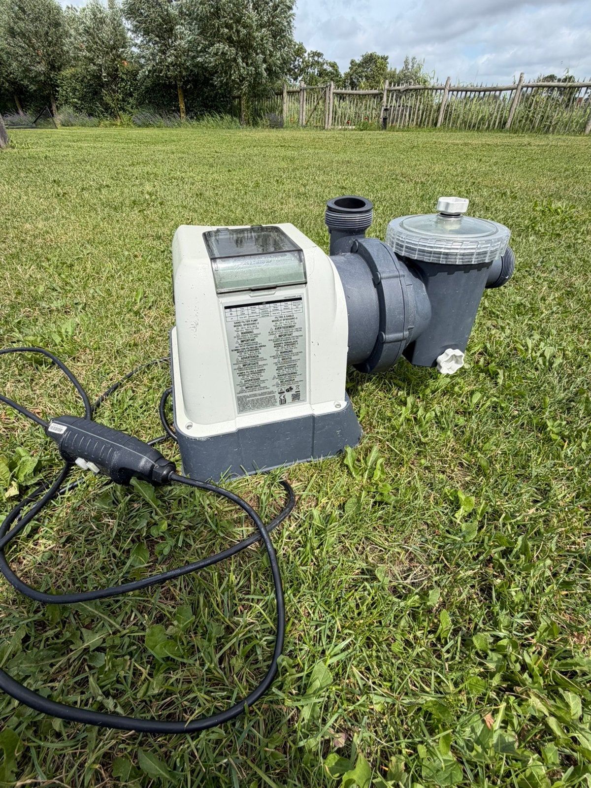 Intex zandfilterpomp en Intex zoutwatersysteem, Ophalen, Gebruikt