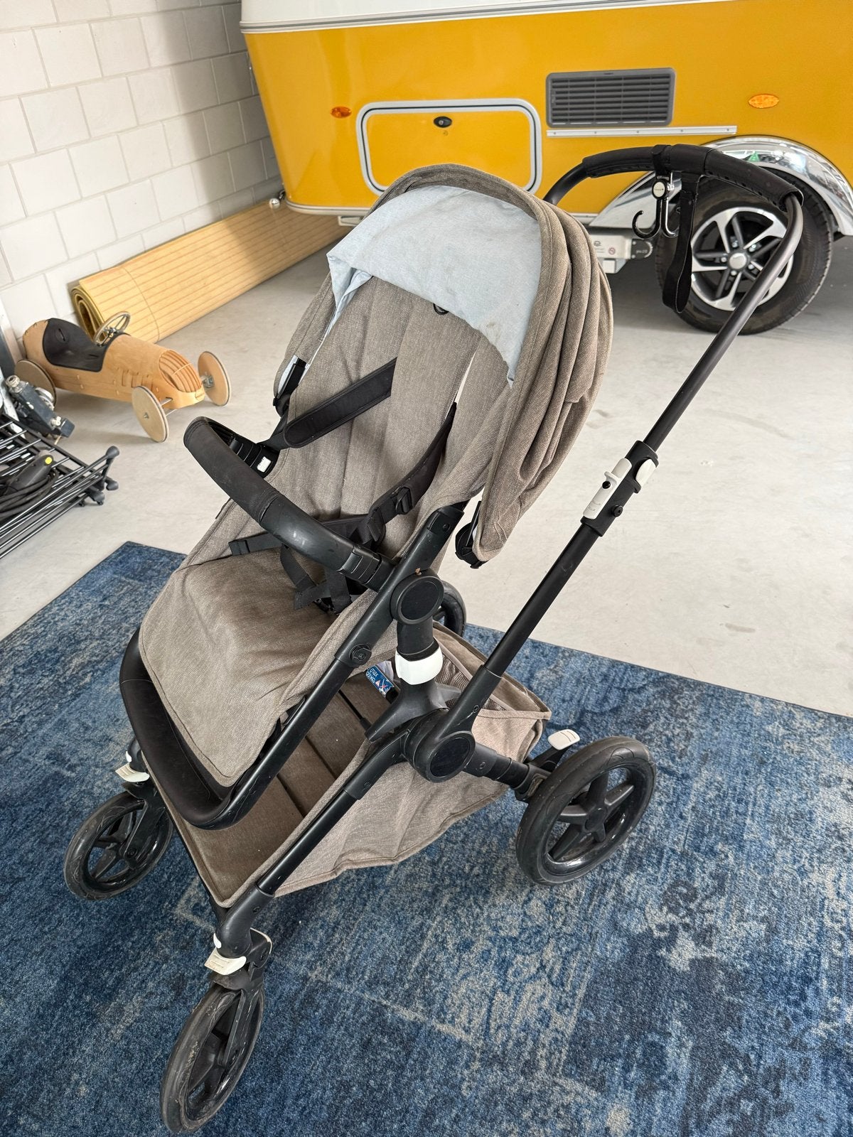 Bugaboo Fox 2 special mineral black Taupe incl veel extra’s, Ophalen, Bugaboo, Zo goed als nieuw, Combiwagen