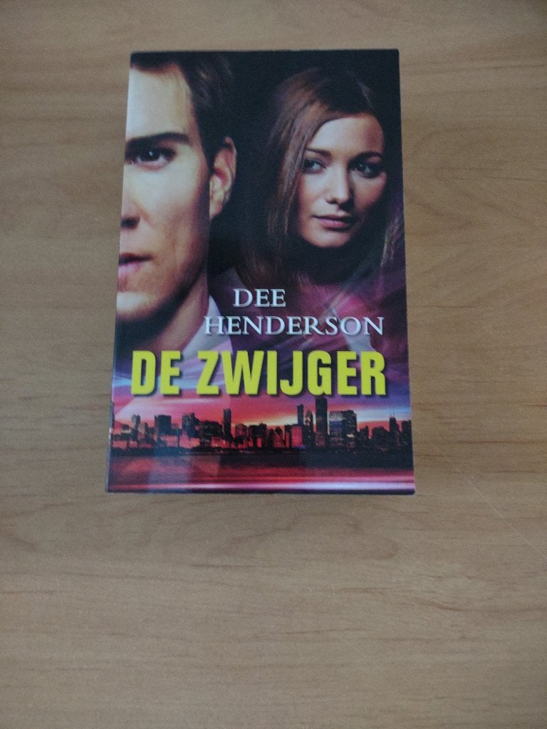 De zwijger- Dee Henderson, Boeken, Ophalen of Verzenden, Gelezen