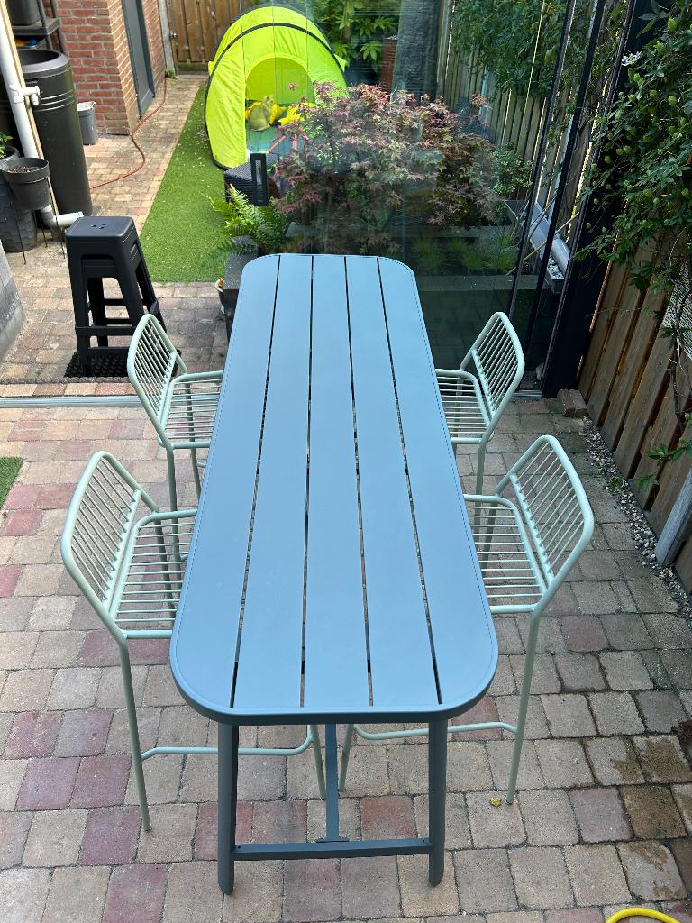 Bellagio Bartafel met 4x Aluminium Sklum barstoelen, Huis en Inrichting, Ophalen, Zo goed als nieuw