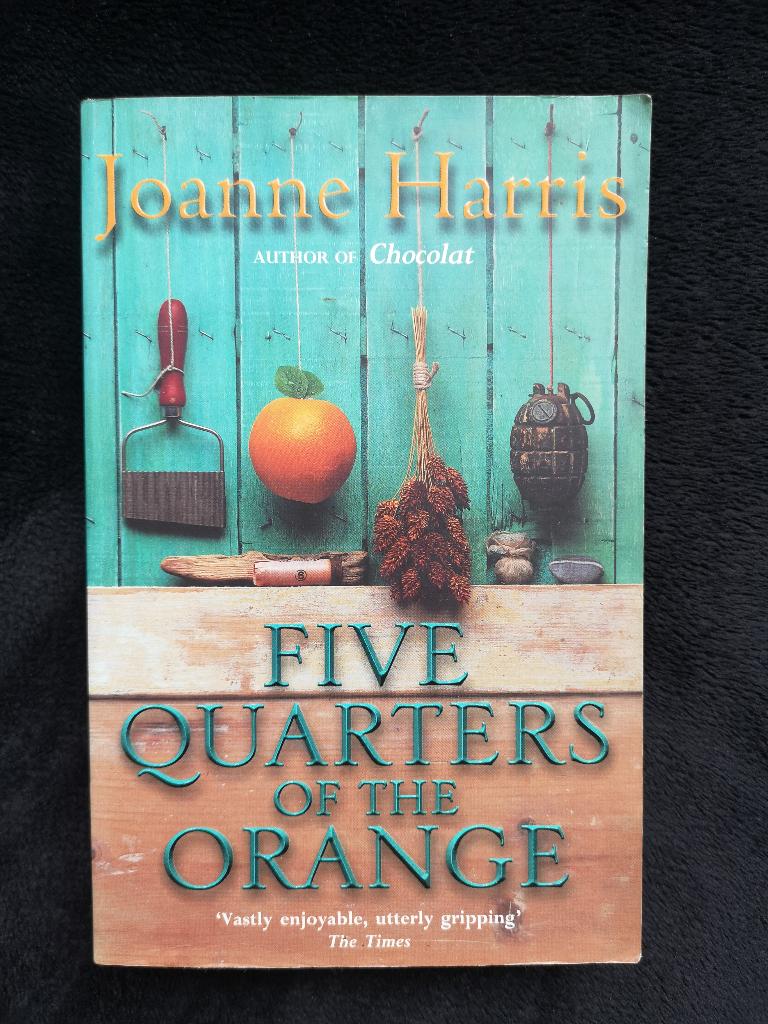 Joanne Harris, Five Quarters Of The Orange, Ophalen of Verzenden, Gelezen