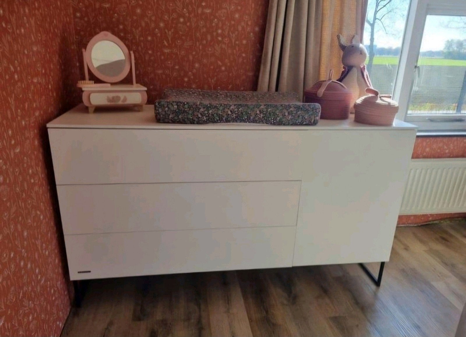 Kidsmill Intense II Commode XL Mat Wit - Zo goed als nieuw, Ophalen, 50 tot 70 cm, Voetruimte, 100 cm of meer