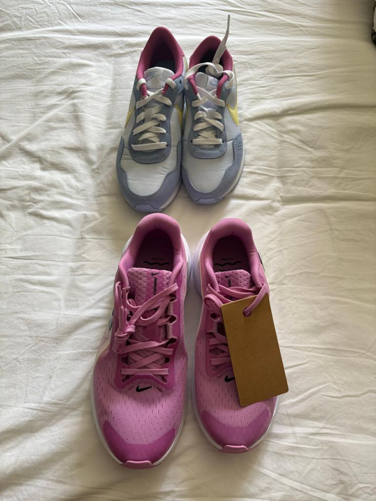 Nieuwe Nike sneakers (onpaar), Ophalen, Nieuw, Roze, Sneakers of Gympen