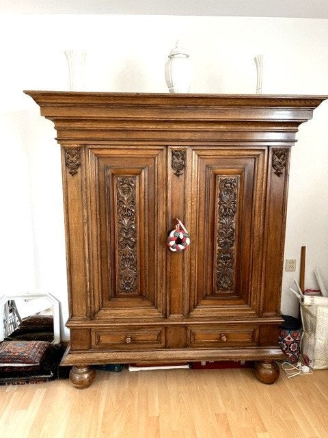 Antieke eikenhouten kast met rijk houtsnijwerk, Ophalen, Met deur(en), 150 tot 200 cm, Eikenhout