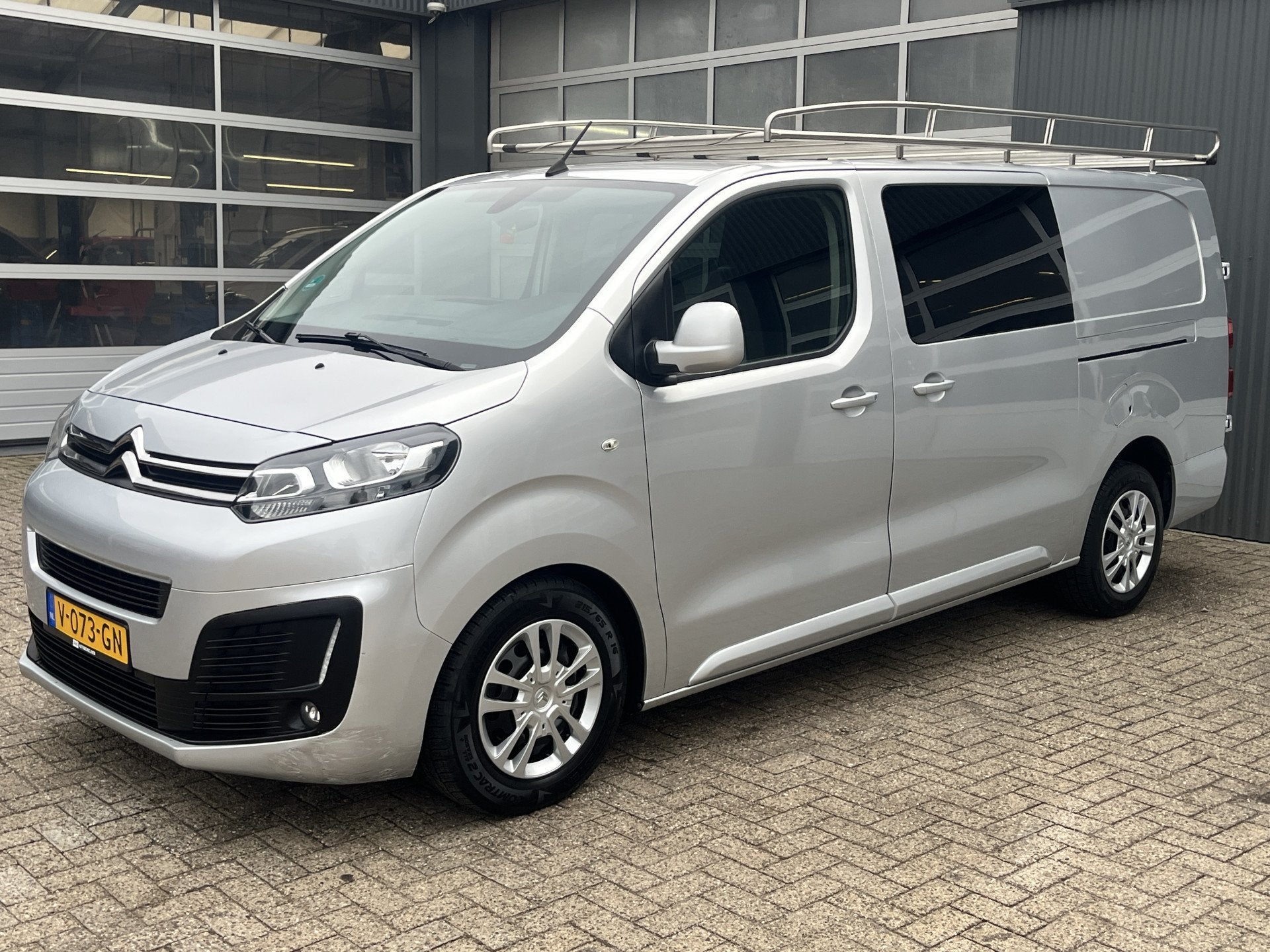 Citroën Jumpy 2.0 BlueHDI 180 Business XL DC Dubbele schuif, Stof, Gebruikt, Citroën, Origineel Nederlands