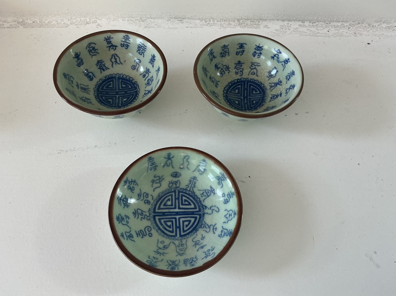 Antieke Chinese Celadon Longevity Schalen Xuande gemerkt, Ophalen of Verzenden