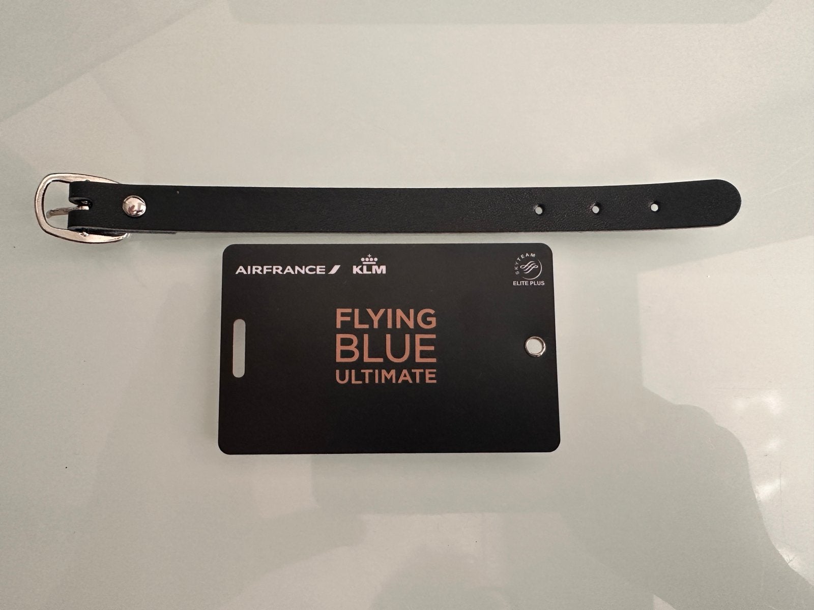 KLM Flying Blue Ultimate luggage / bagage tag, Ophalen of Verzenden, Zo goed als nieuw, Patch, Badge of Embleem