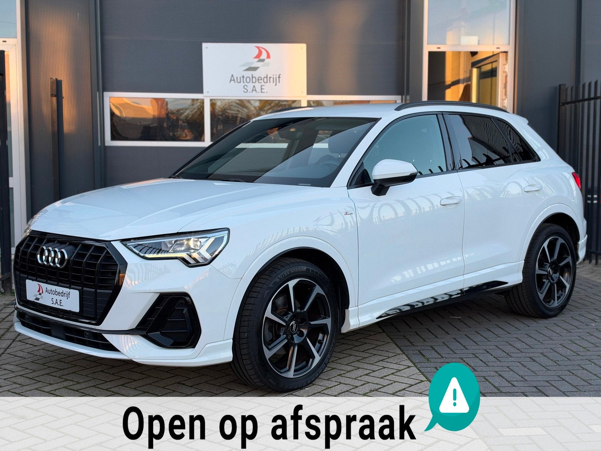Audi Q3 35 TFSI 3x S-Line MATRIX STOELVERWARMING KEYLESS VIR, Auto's, 15 km/l, Euro 6, 4 cilinders, 150 pk