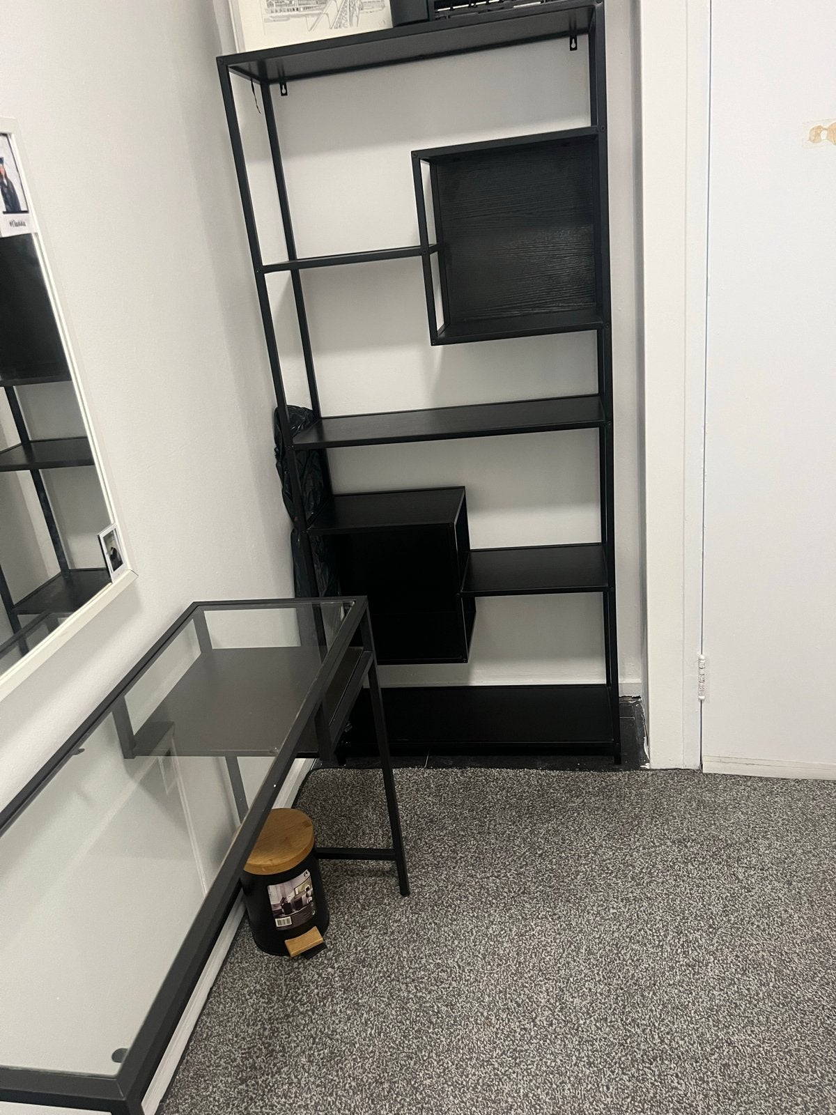 Bureau en wandkast - Zwart metaal en glas, Huis en Inrichting, Ophalen, Met plank(en), Gebruikt, 50 tot 100 cm
