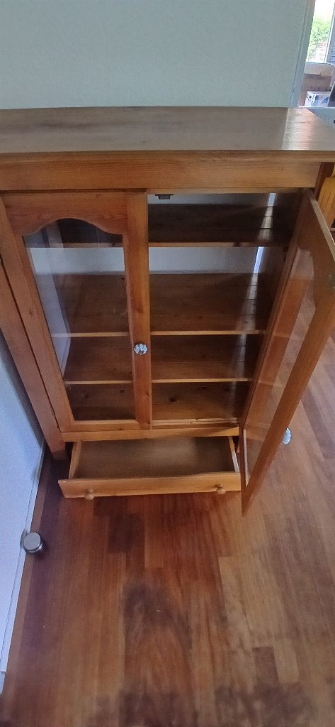 Grenen  lage vitrine kast, Ophalen, Gebruikt, Grenenhout, 100 tot 150 cm