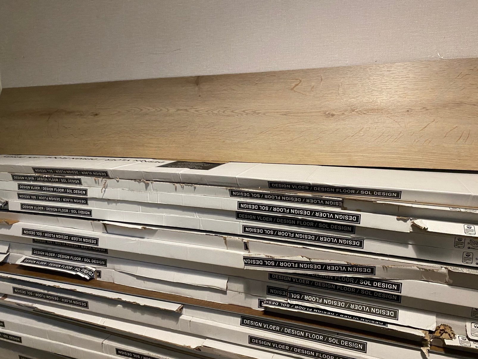 Pvc plak laminaat met geïntegreerde ondervloer, Ophalen, Nieuw, 10 tot 25 m², Laminaat