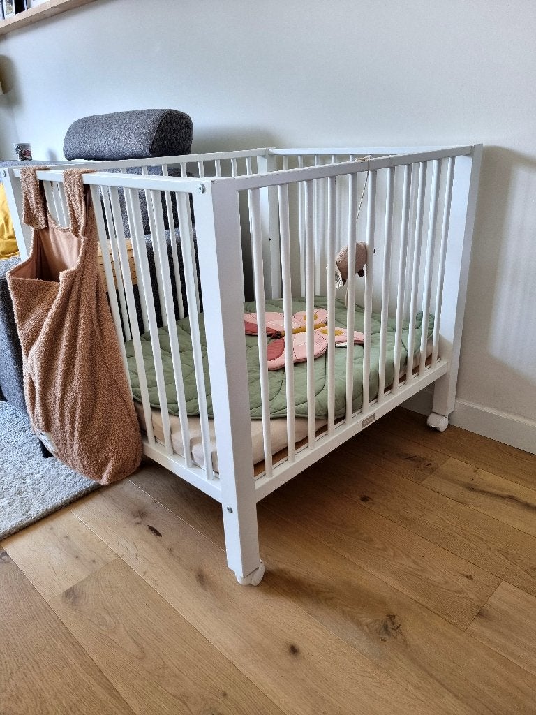 Bopita Box with Wheels and Adjustable Base (Plus Matress), Ophalen, Gebruikt, Rond