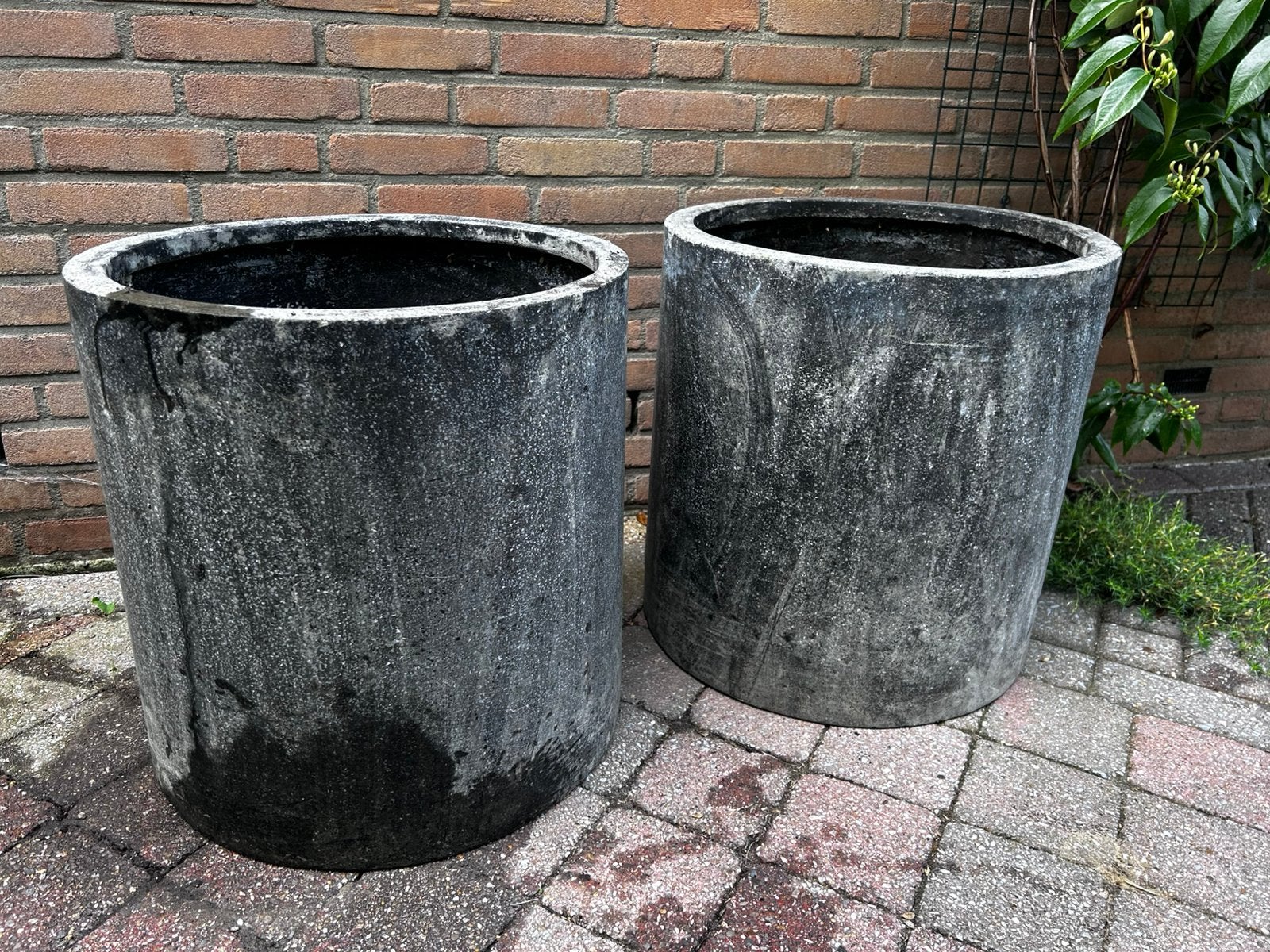 Twee grote plantenbakken, Kunststof, Gebruikt, Rond, Ophalen of Verzenden