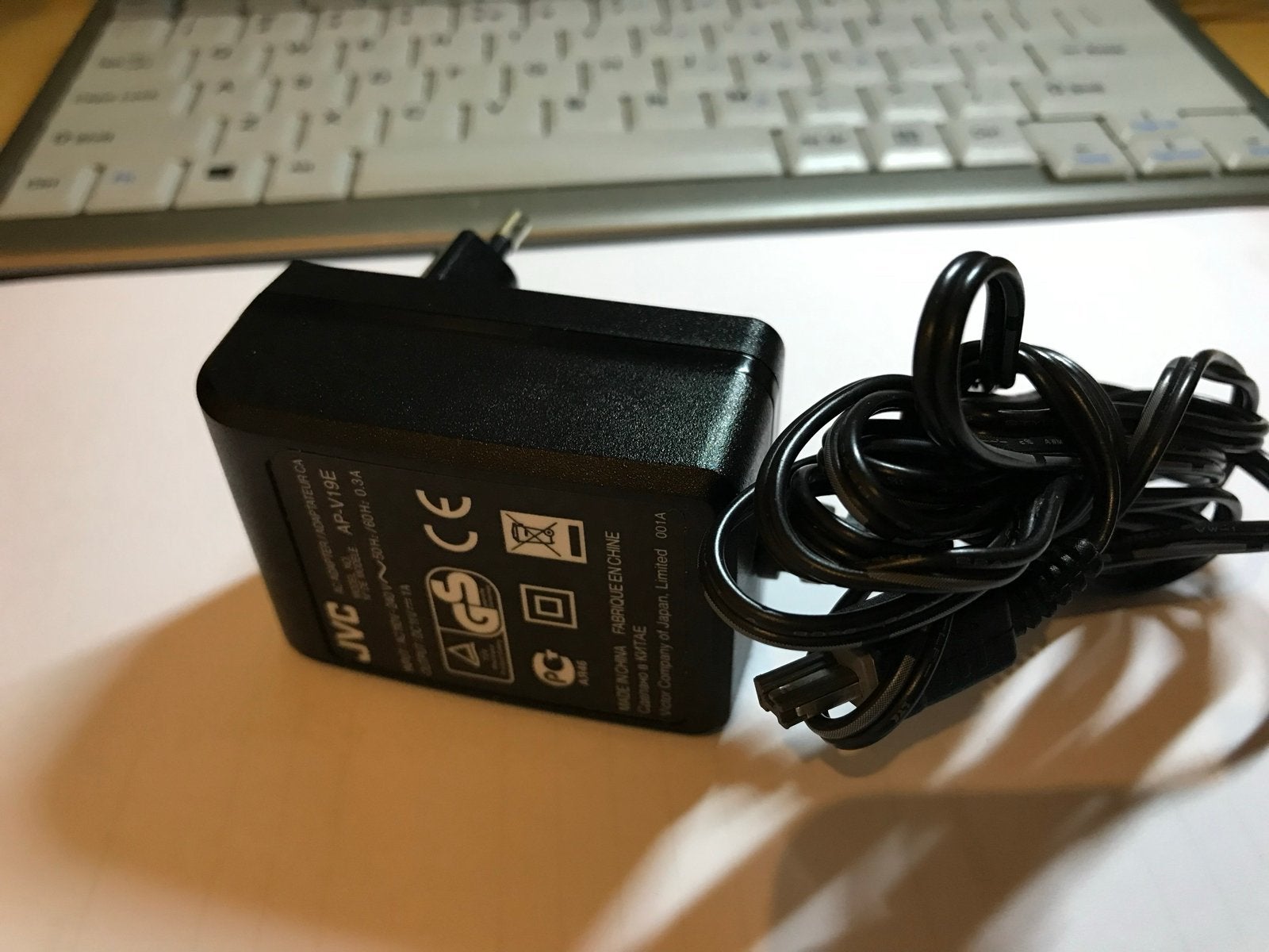 JVC AC Adapter AP-V19E - Oplader voor videocamera JVC, Ophalen of Verzenden, Gebruikt