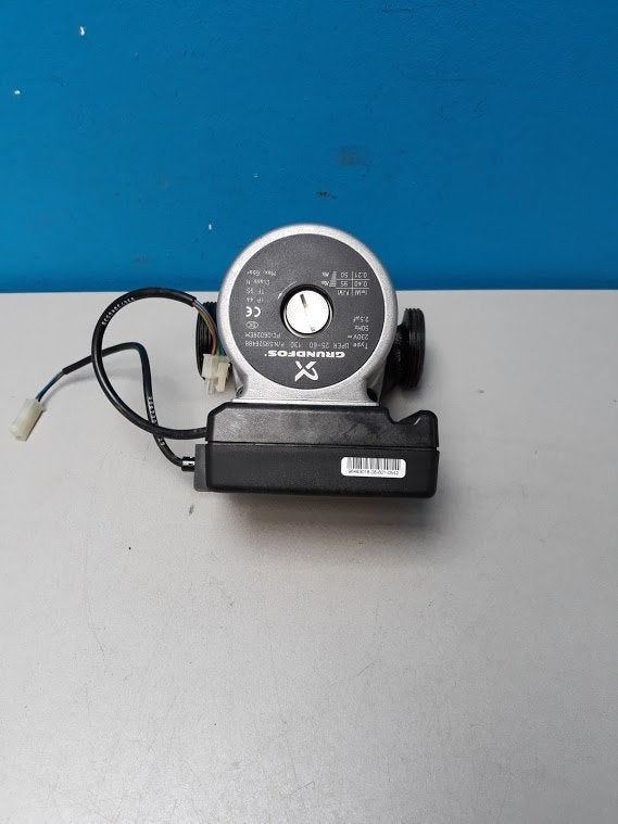 Cv pomp Remeha Quinta 28c Grundfos UPER25-60 130, Niet ingevuld, Gebruikt, Cv-ketel of Combi-ketel, Niet ingevuld