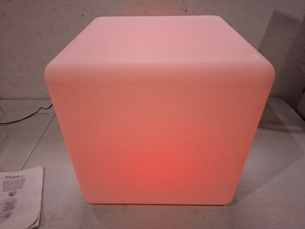 Lichtkubus ook voor buiten met Bluetooth speaker accu, Ophalen of Verzenden, Zo goed als nieuw