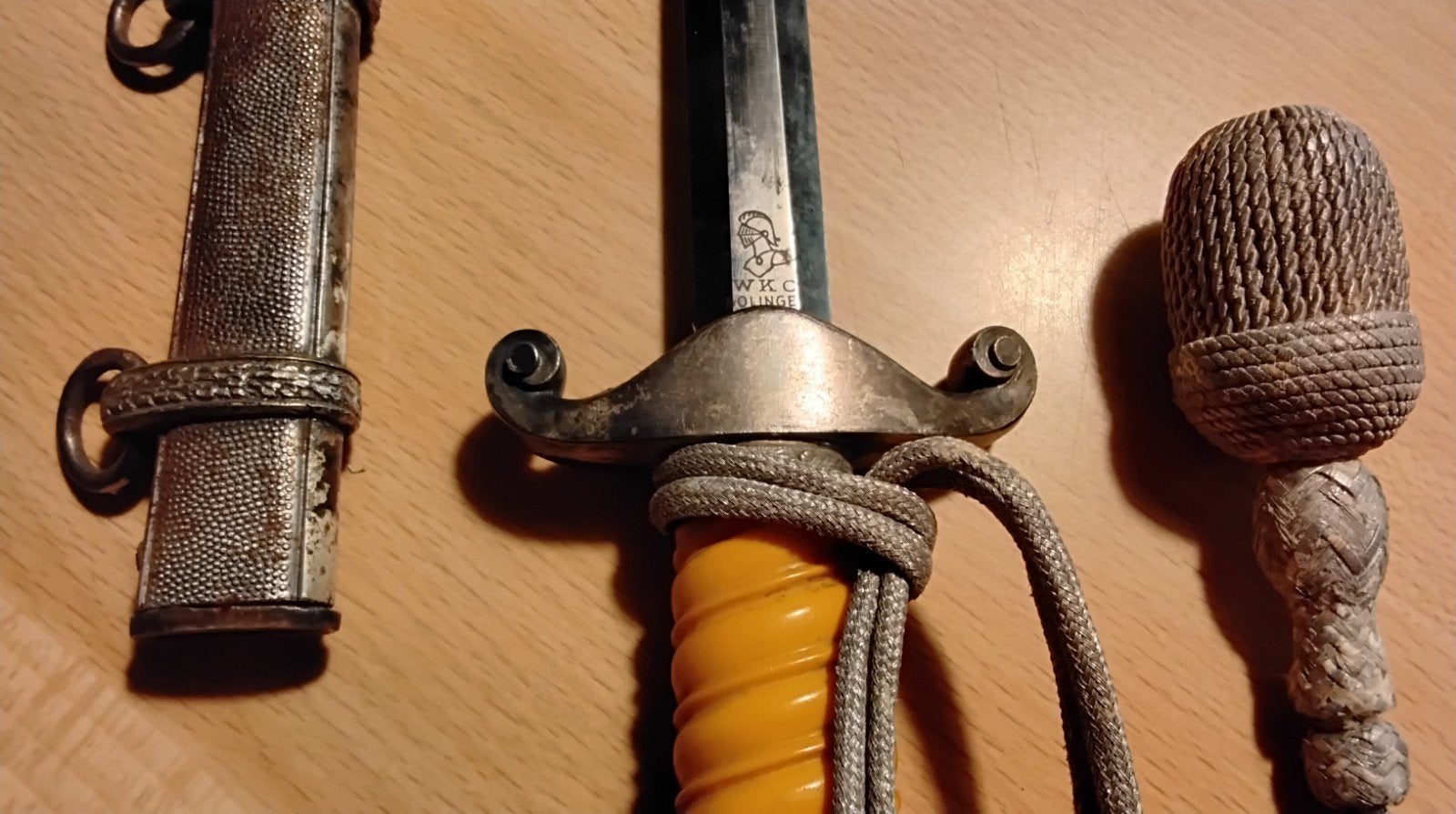 Dolk oranje handvat, Ophalen of Verzenden, Duitsland, Mes of Dolk