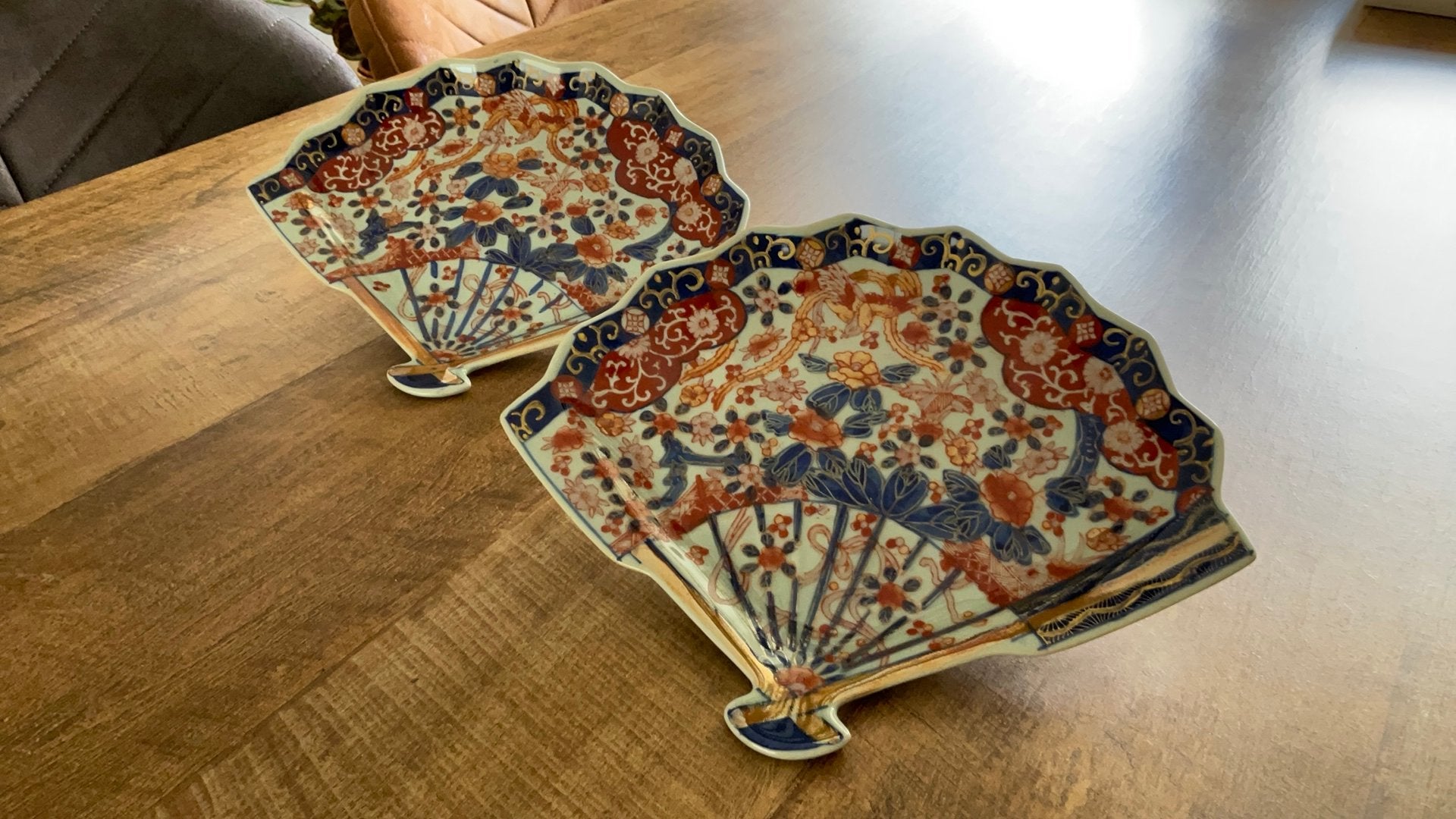 2 porseleinen borden, Ophalen, Zo goed als nieuw, Blauw