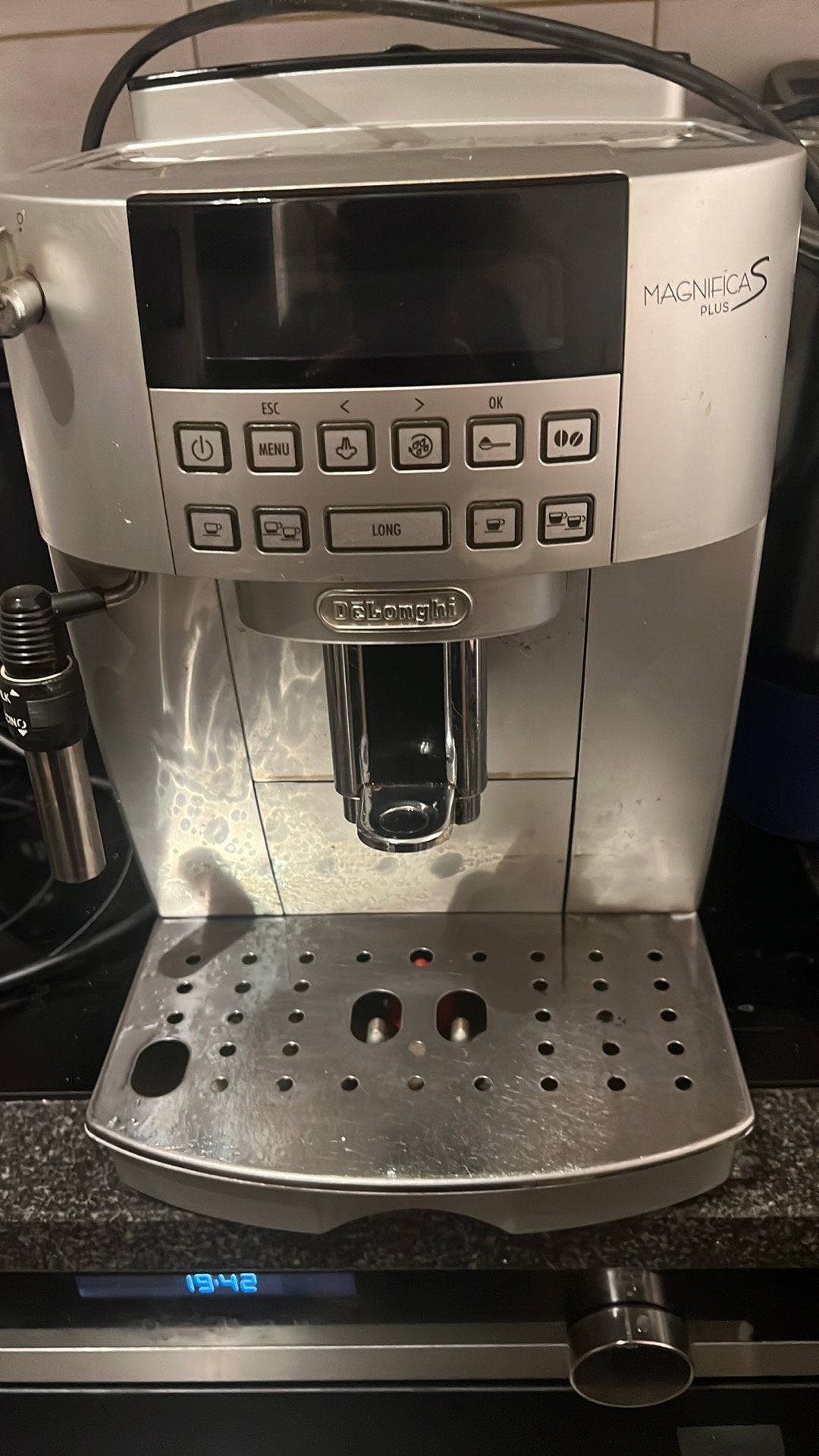 Mooi delinghi magnifica S, Witgoed en Apparatuur, Ophalen of Verzenden, Zo goed als nieuw, Koffiemachine