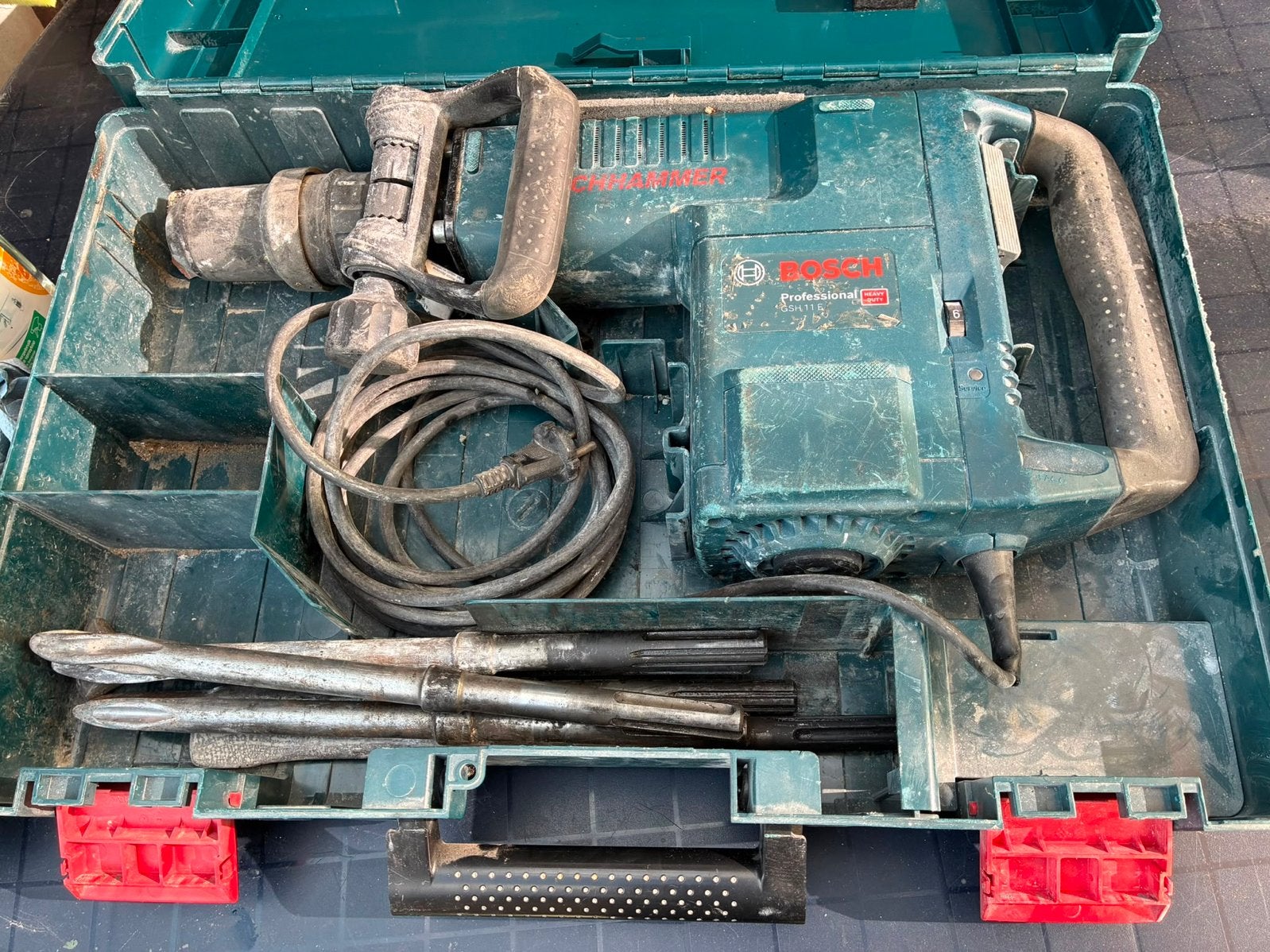 Bosch GSH 11 E Professional Breekhamer met accessoires, Doe-het-zelf en Verbouw, Ophalen of Verzenden, Gebruikt, 600 watt of meer