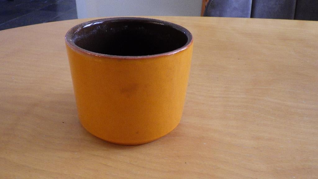 jaren '70 bloempot in de kleur oranje, Tuin en Terras, Bloempotten, Gebruikt, Rond, Binnen, Ophalen of Verzenden
