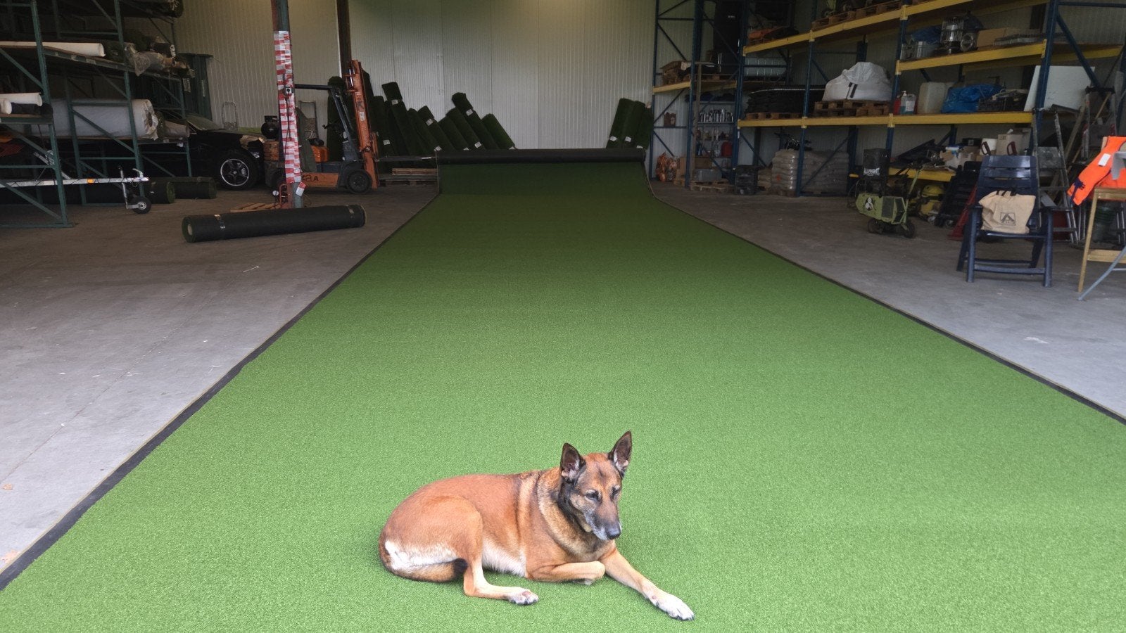 Hockey kunstgrasmat 20.45 x 4 meter, Tuin en Terras, Ophalen of Verzenden, Gebruikt, 20 m² of meer, Kunstgras