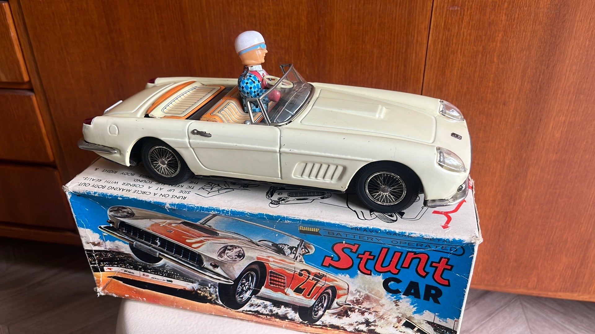 Blikken ferrari stunt car met doos Bandai Japan, Antiek en Kunst, Antiek | Speelgoed, Ophalen of Verzenden
