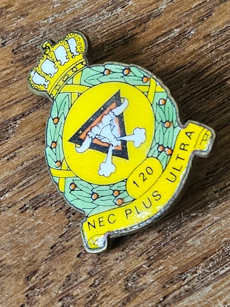 Zeldzame Militaire Speld: Nec Plus Ultra 120, Ophalen of Verzenden, Overige soorten, Overige gebieden, Embleem of Badge
