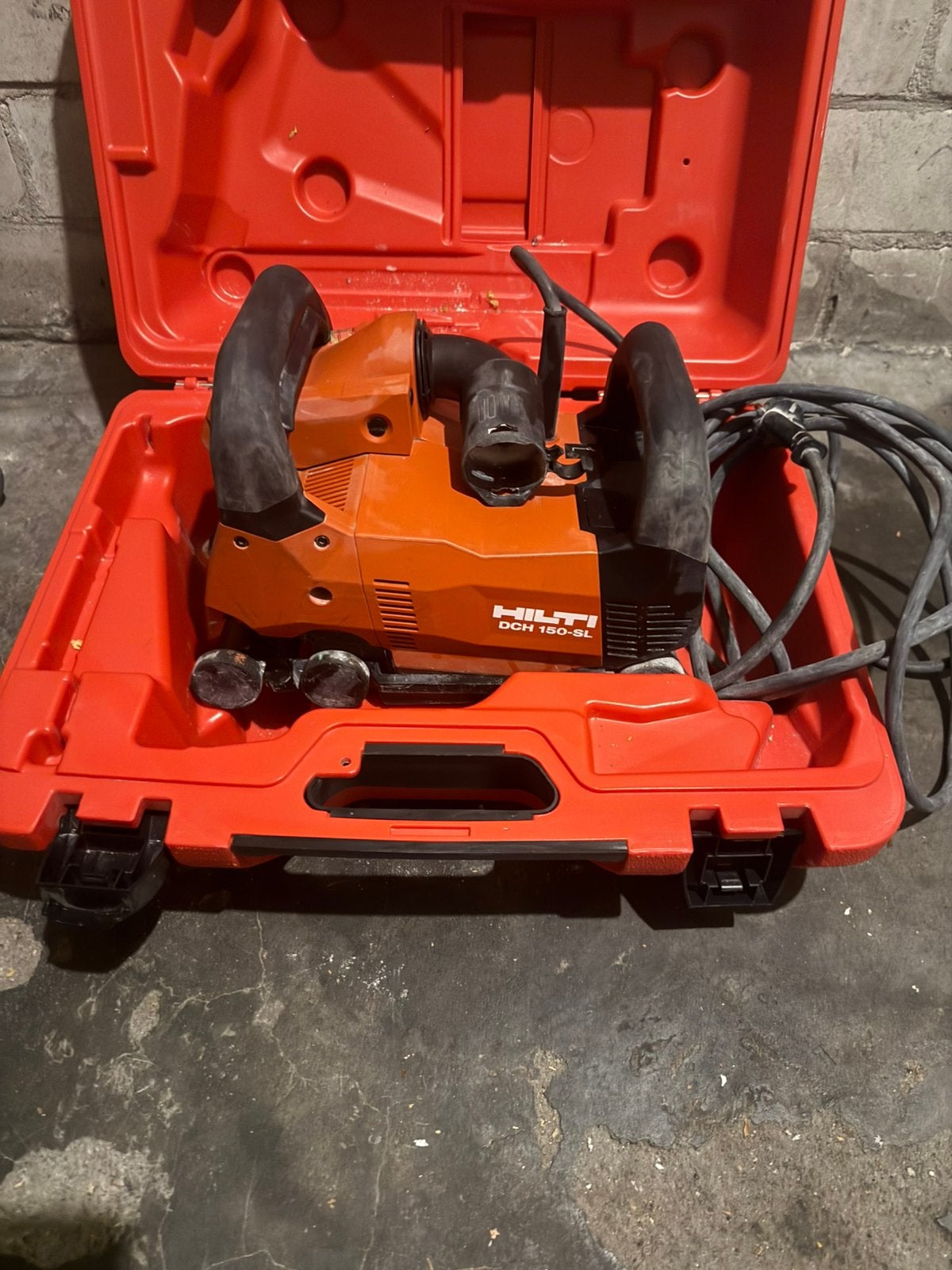 Hilti DCH-150-SL muurfrees op snoer werkt perfect, Gebruikt, Ophalen of Verzenden, Afkortzaag, 30 tot 70 mm