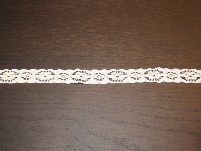 Bijna 2 meter vintage wit elastisch kant 1,5 cm breed, Hobby en Vrije tijd, Naaien en Fournituren, Ophalen of Verzenden, Nieuw