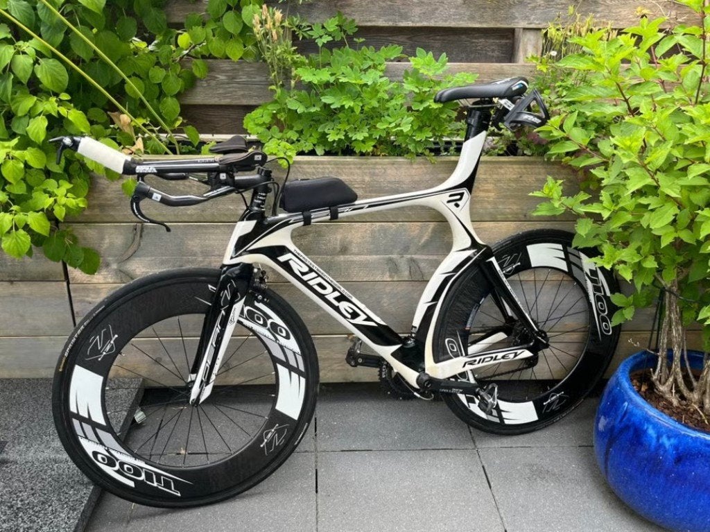 Ridley Dean carbon tijdritfiets met 4ZA T100 wielset (L), 28 inch, Gebruikt, Carbon, Meer dan 20 versnellingen
