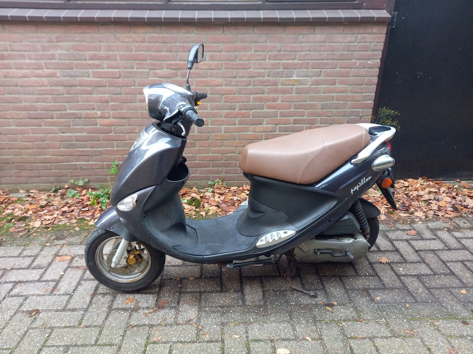 Beeline Papilon 2 takt (Mio-look), Fietsen en Brommers, Ophalen, Gebruikt, 49 cc, Benzine
