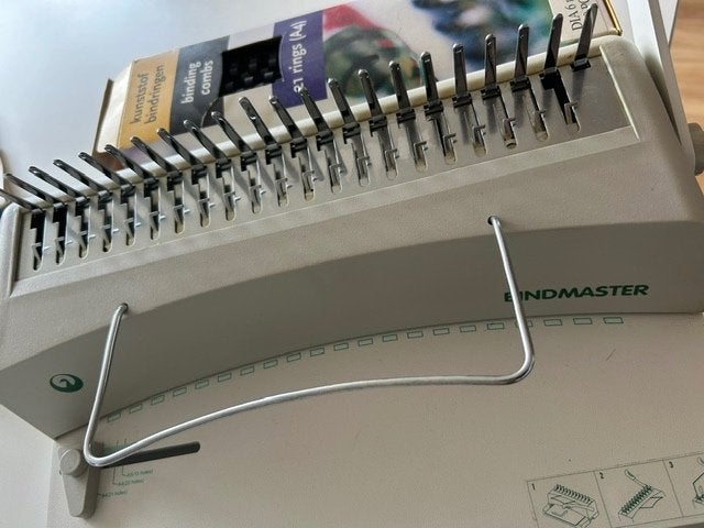 Inbindmachine / perforator 21 rings Merk Bindmaster, Ophalen, Zo goed als nieuw