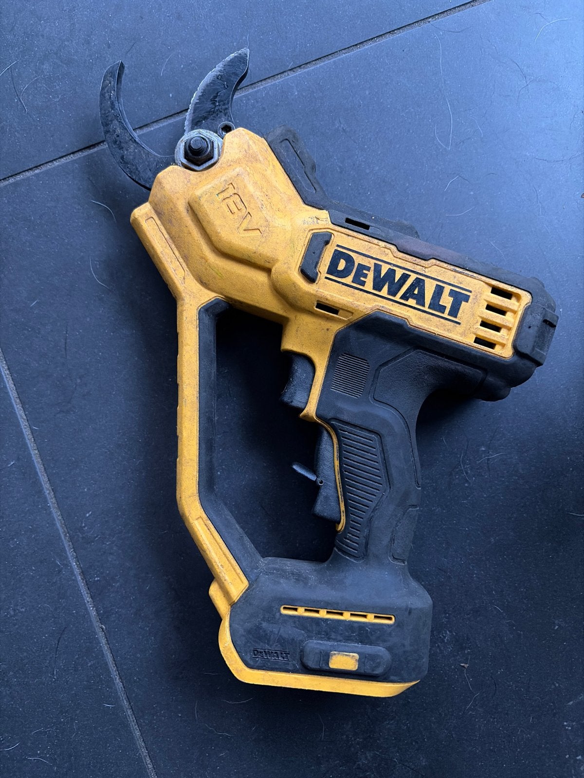 DeWalt DCMPP568 18V Accu Snoeischaar