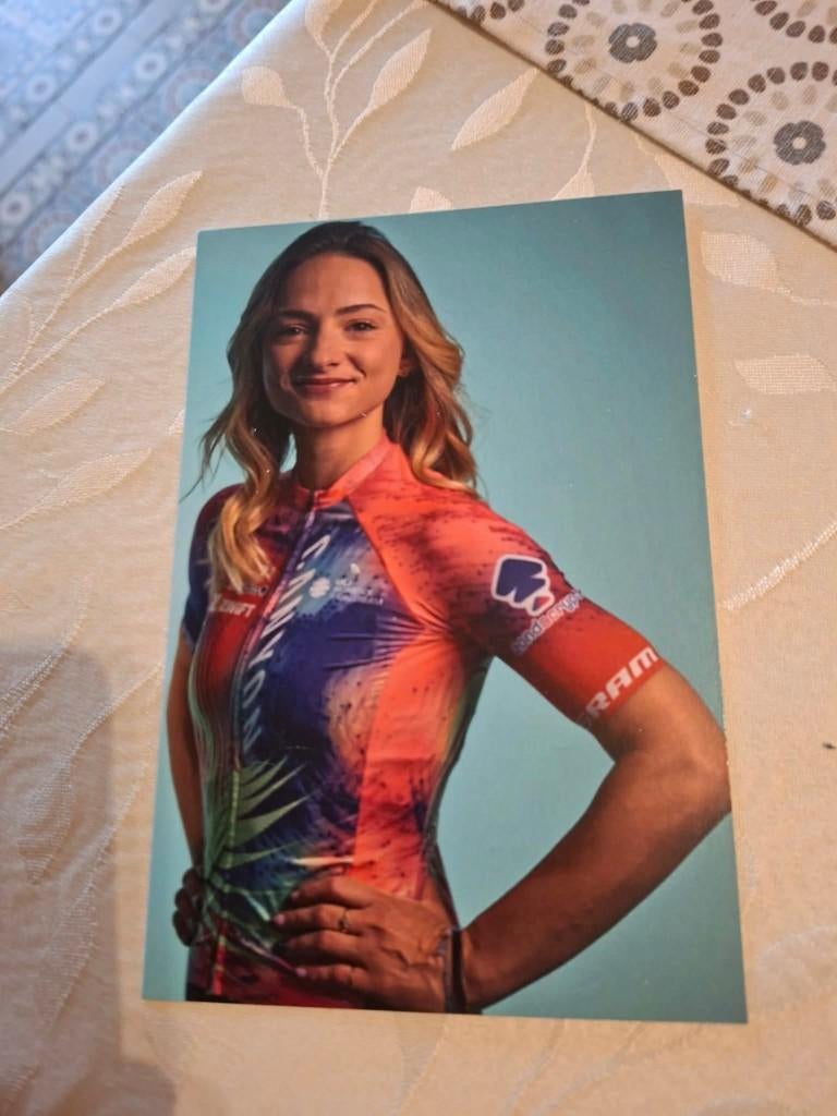 Foto (Repro) Chiara Consonni / Canyon-SRAM Racing, Verzenden, Zo goed als nieuw, Overige sporten, Poster, Plaatje of Sticker