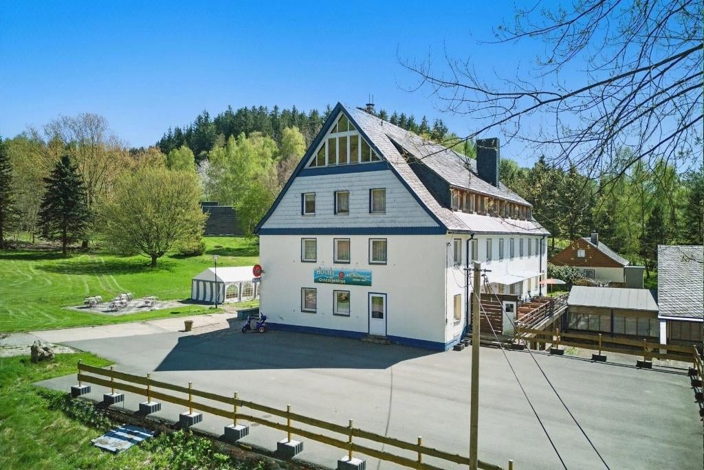 Bed and Breakfast / Hostel in het Ertsgebergte (Duitsland), Huizen en Kamers, Buitenland, 1224 m², Dorp, Overige soorten, Duitsland