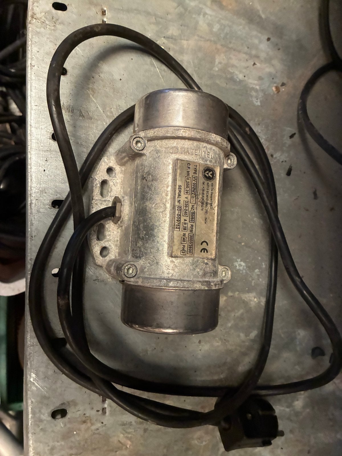 Trilmotoren, Ophalen, Zo goed als nieuw, Apparatuur